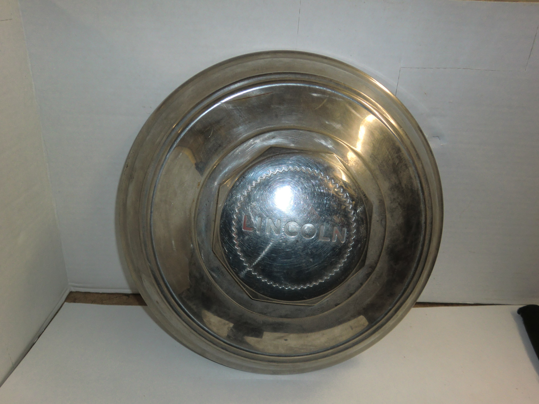 LINCOLN HUBCAP