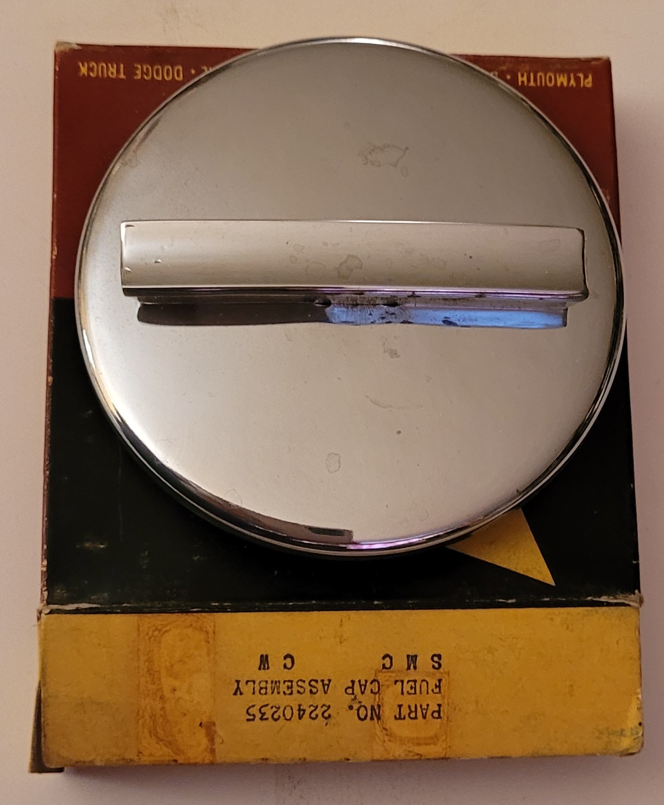 MOPAR NOS FUEL CAP ASSEMBLY ON BOX
